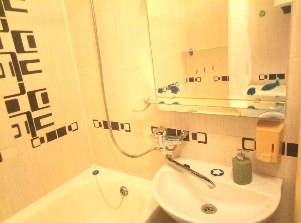 Gil Apartment 2К Квартира Центр Пл Петефи 9A Uschhorod Exterior foto